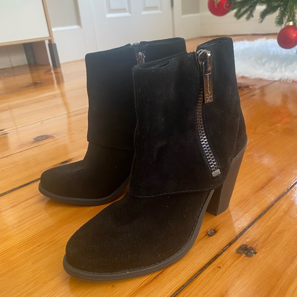 Jessica Simpson Boots - size 5.5 Black Suede
